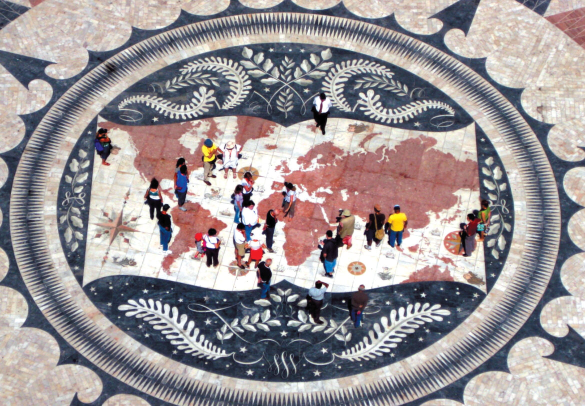 LA PAIX ET LE DIALOGUE DANS UNE SOCIÉTÉ PLURIELLE